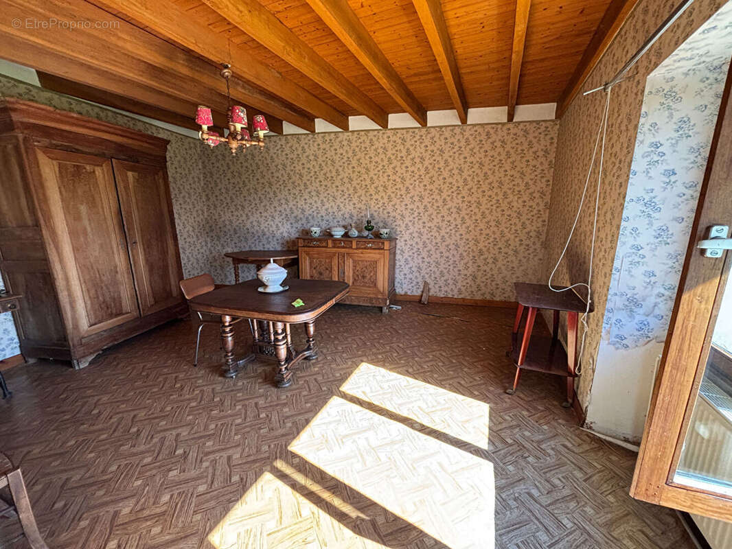 Maison à MONTREUIL-BELLAY