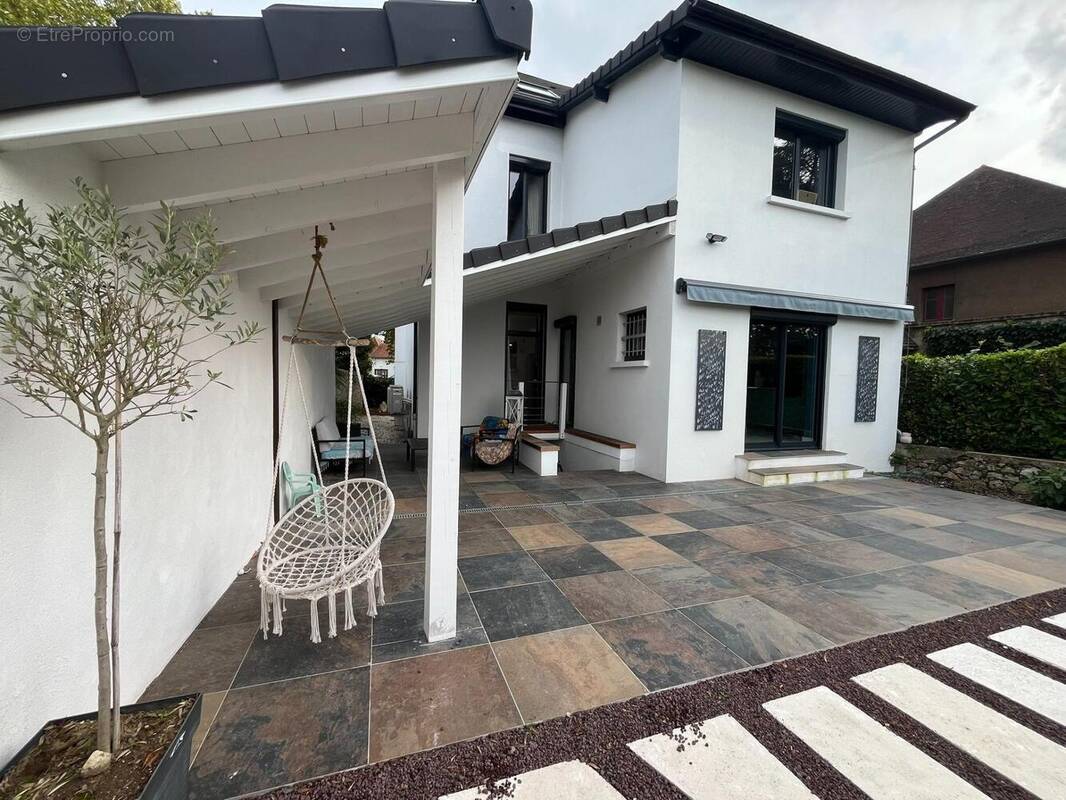 Photo 1 - Maison à SAINT-GERMAIN-DES-FOSSES