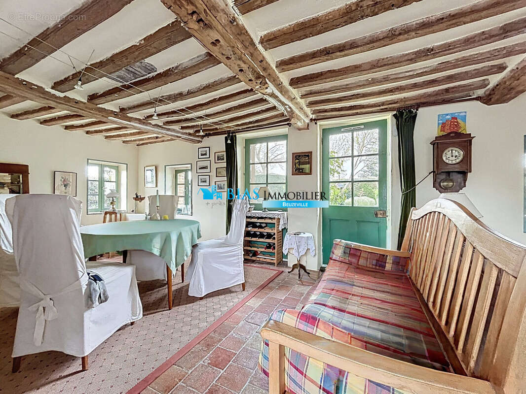 Maison à CONTEVILLE