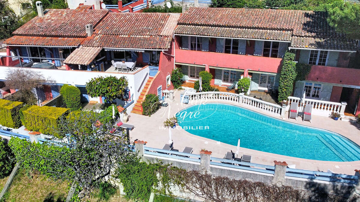 Maison à BORMES-LES-MIMOSAS