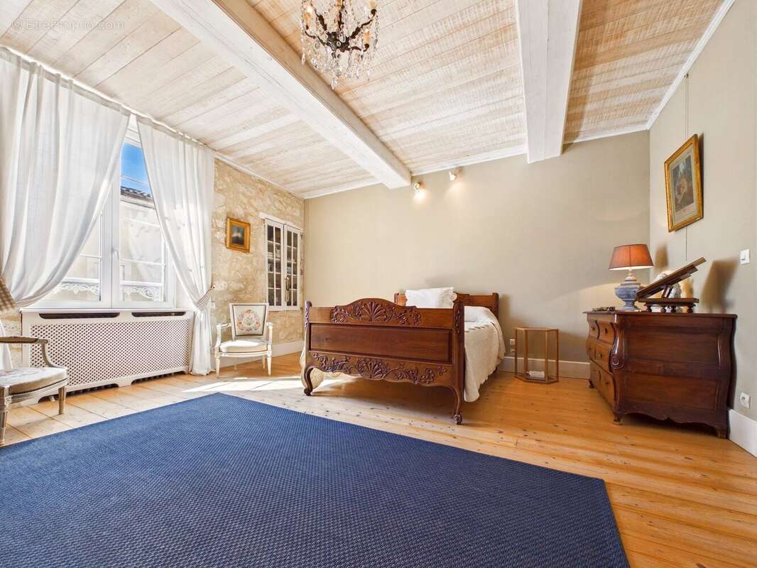 Maison de ville bourgeoise avec vue sur la rivière - photo 13