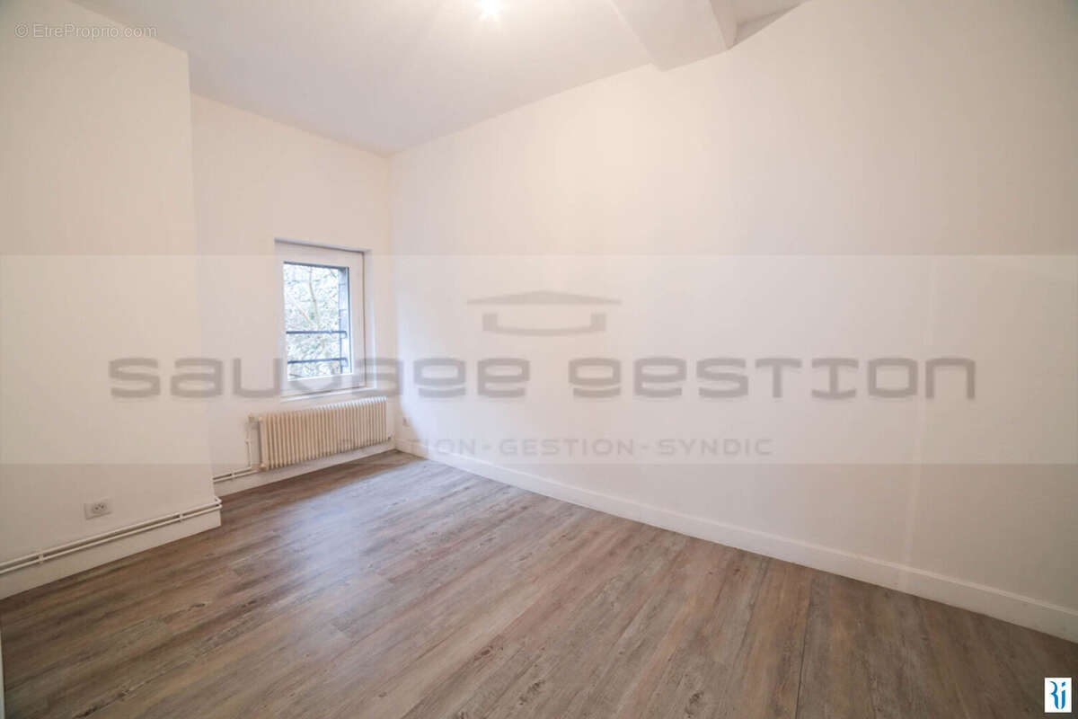 Appartement à DEVILLE-LES-ROUEN