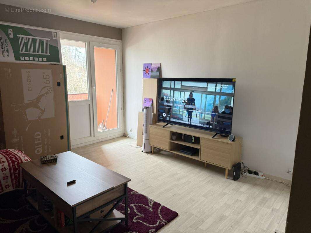 Appartement à SAINT-JEAN-DE-BRAYE