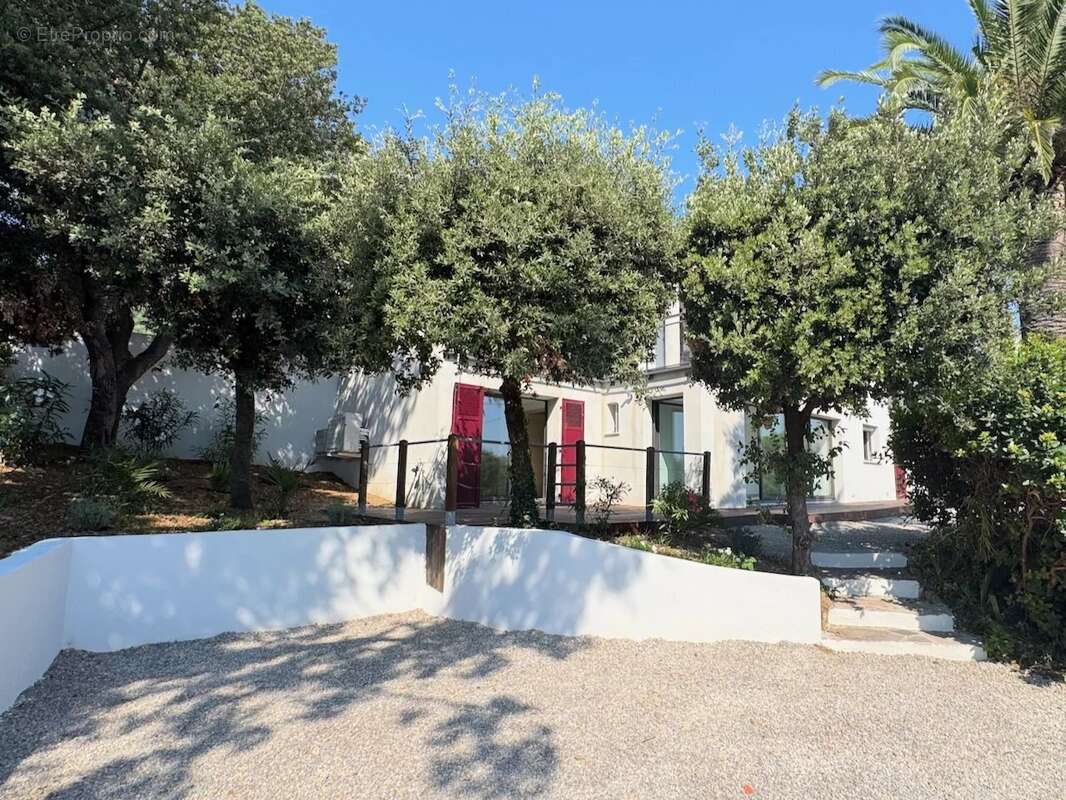 Appartement à LES ISSAMBRES