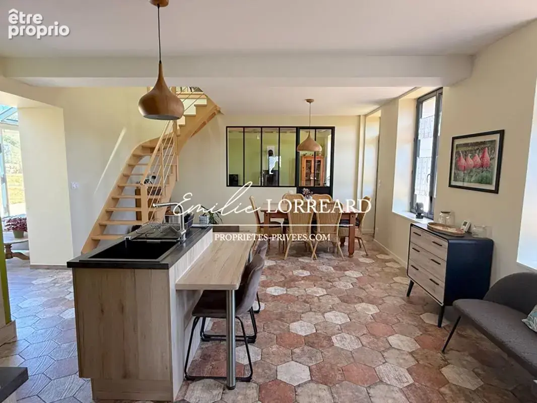 Maison La Suze Sur Sarthe 6 pièce(s) 153 m2 - photo 5