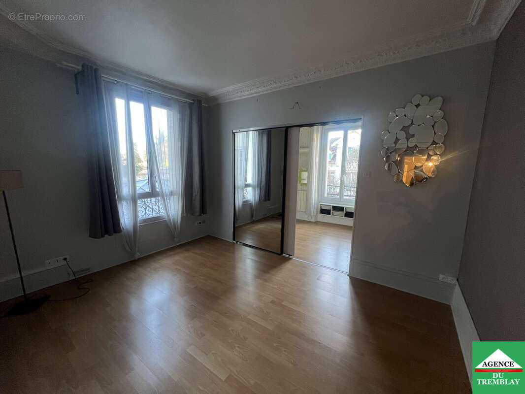 Appartement à SAINT-MAUR-DES-FOSSES