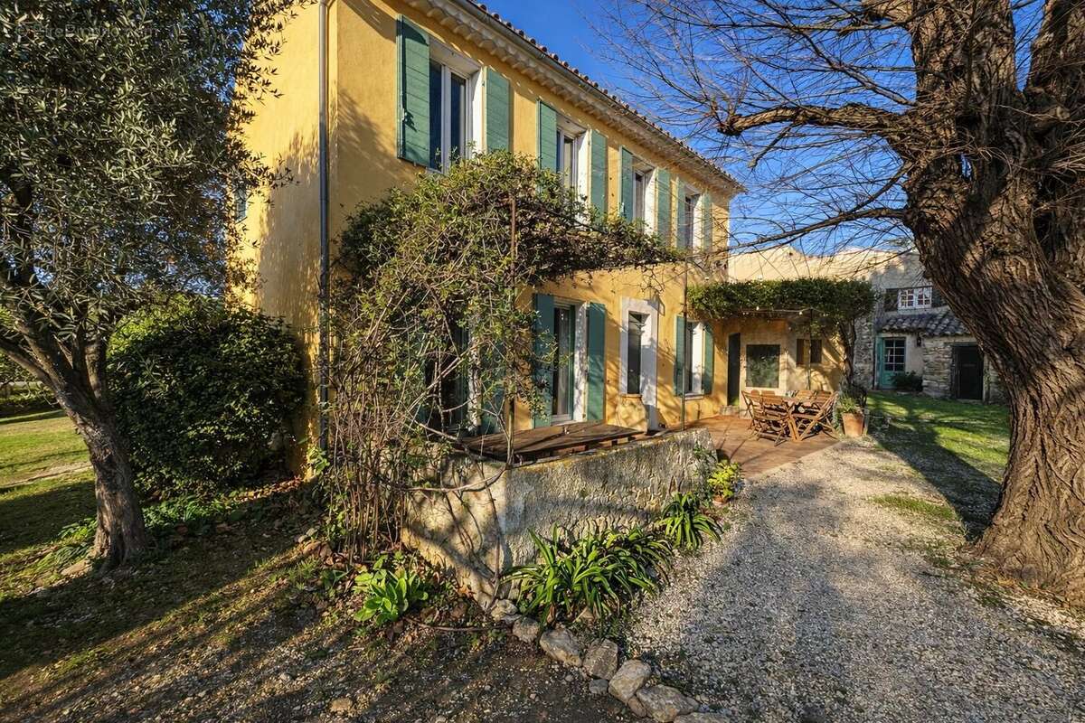 Maison à LE CASTELLET