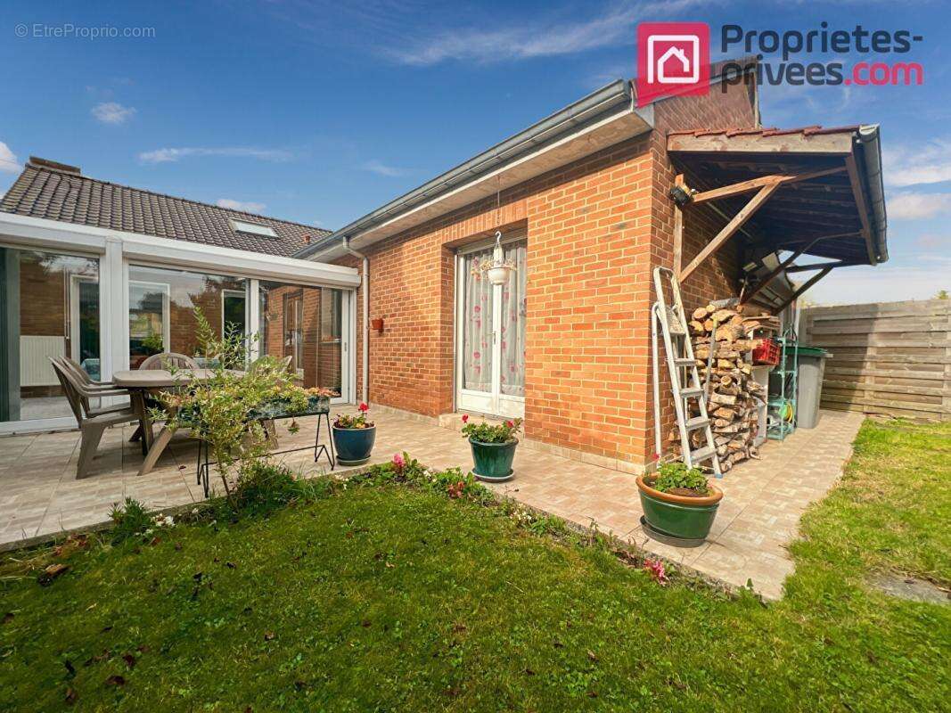 Maison à LA CHAPELLE-D&#039;ARMENTIERES