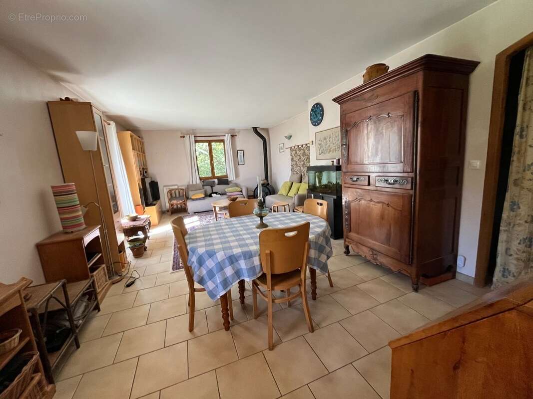 Maison à LAGNES