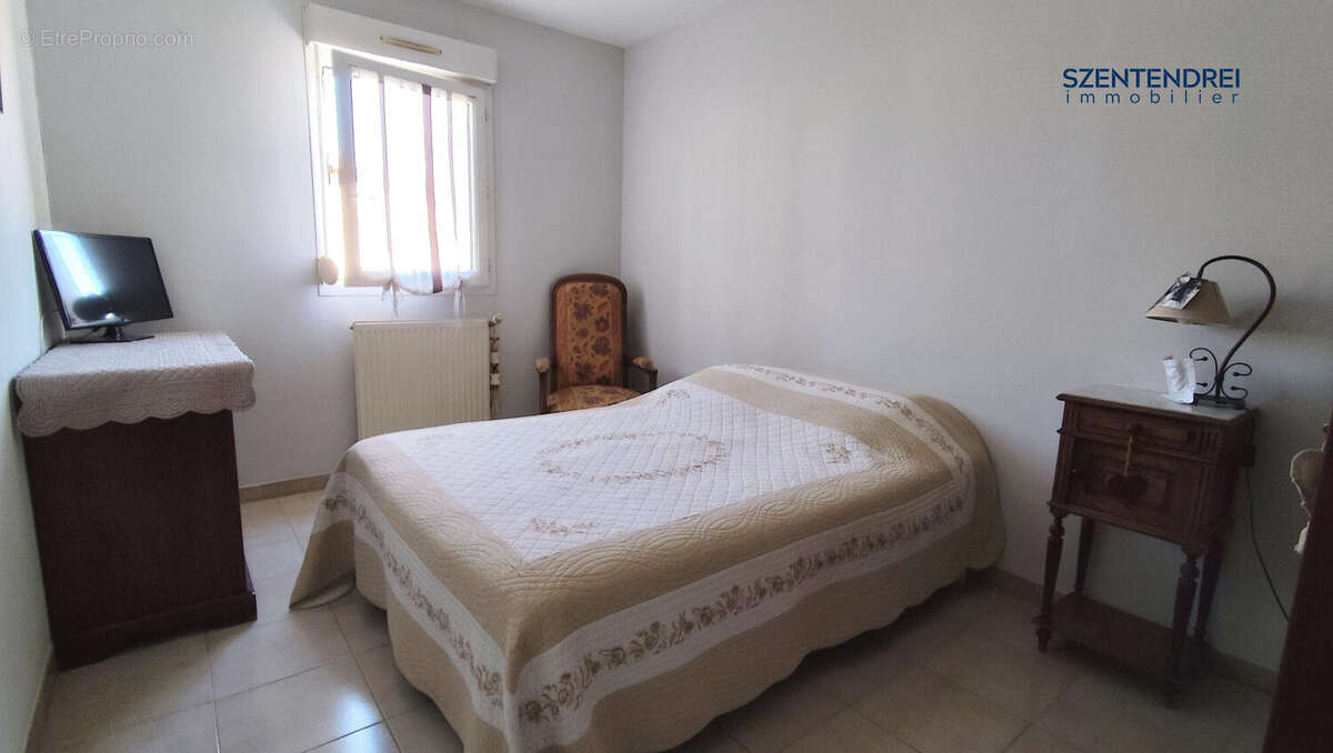 Szentendrei Immobilier - Maison T4 Nîmes Quartier des Sophoras - Maison à NIMES