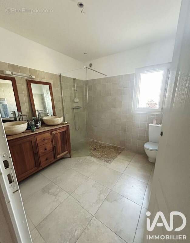 Maison 167 m² à Marseille-11e  - photo 7