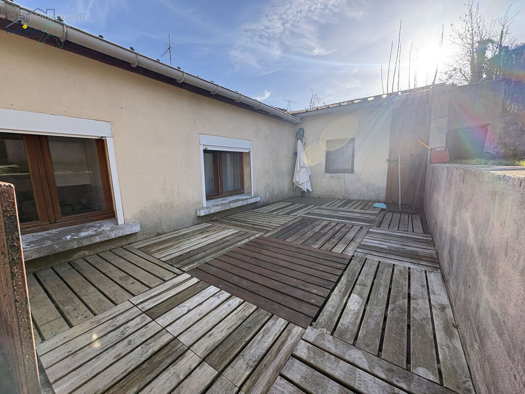Maison à FLIXECOURT