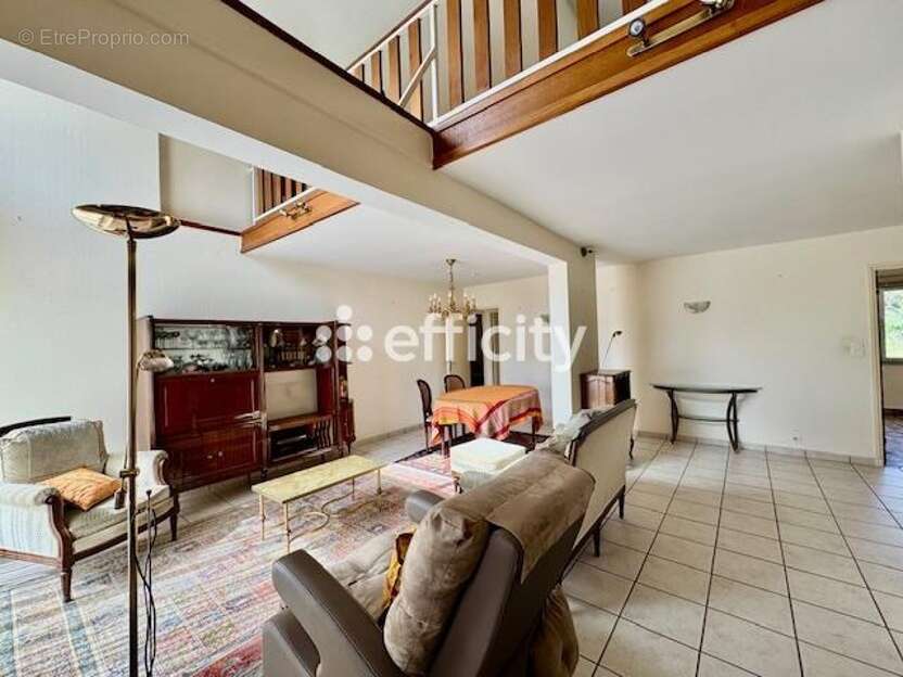 Appartement à THIERS