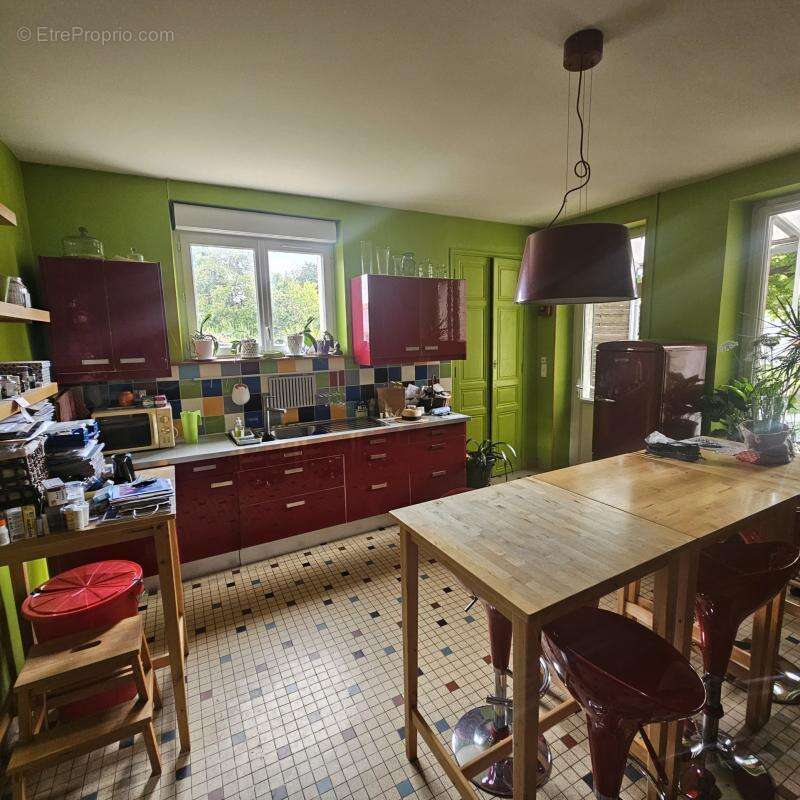 Maison à CHAMPAGNE-LES-MARAIS