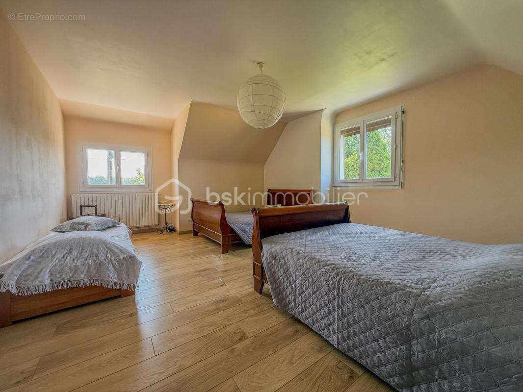 Spacieuse maison familiale de 131 avec sous-sol total, à 5 minutes de Lisieux - photo 11