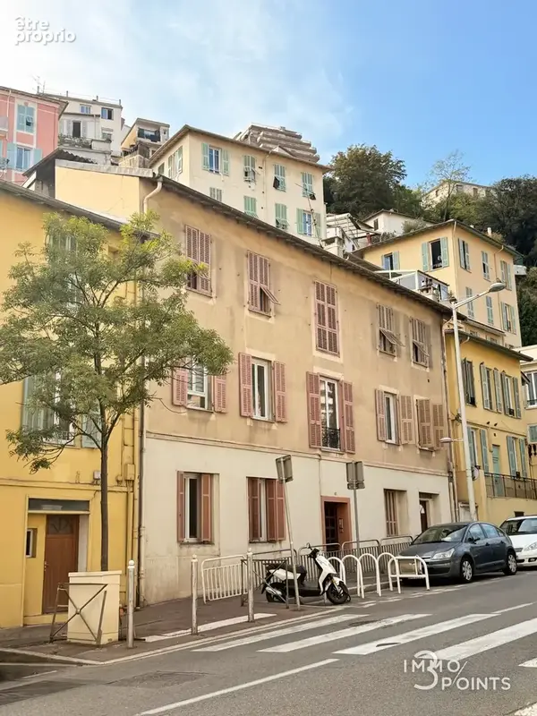 Bas Pessicart / STUDIO / dernier étage / investissement locatif - photo 1