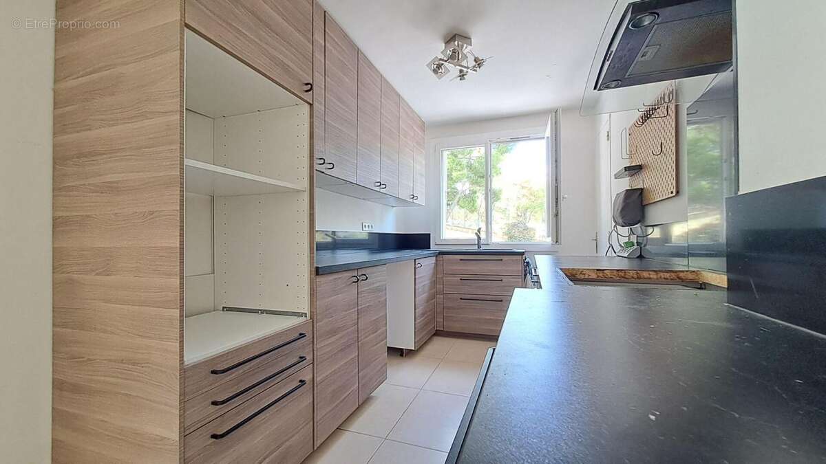 Appartement à MARSEILLE-9E
