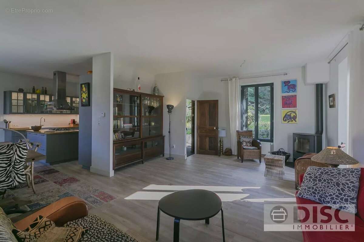 Maison à SAINT-MARTIN-LAGUEPIE