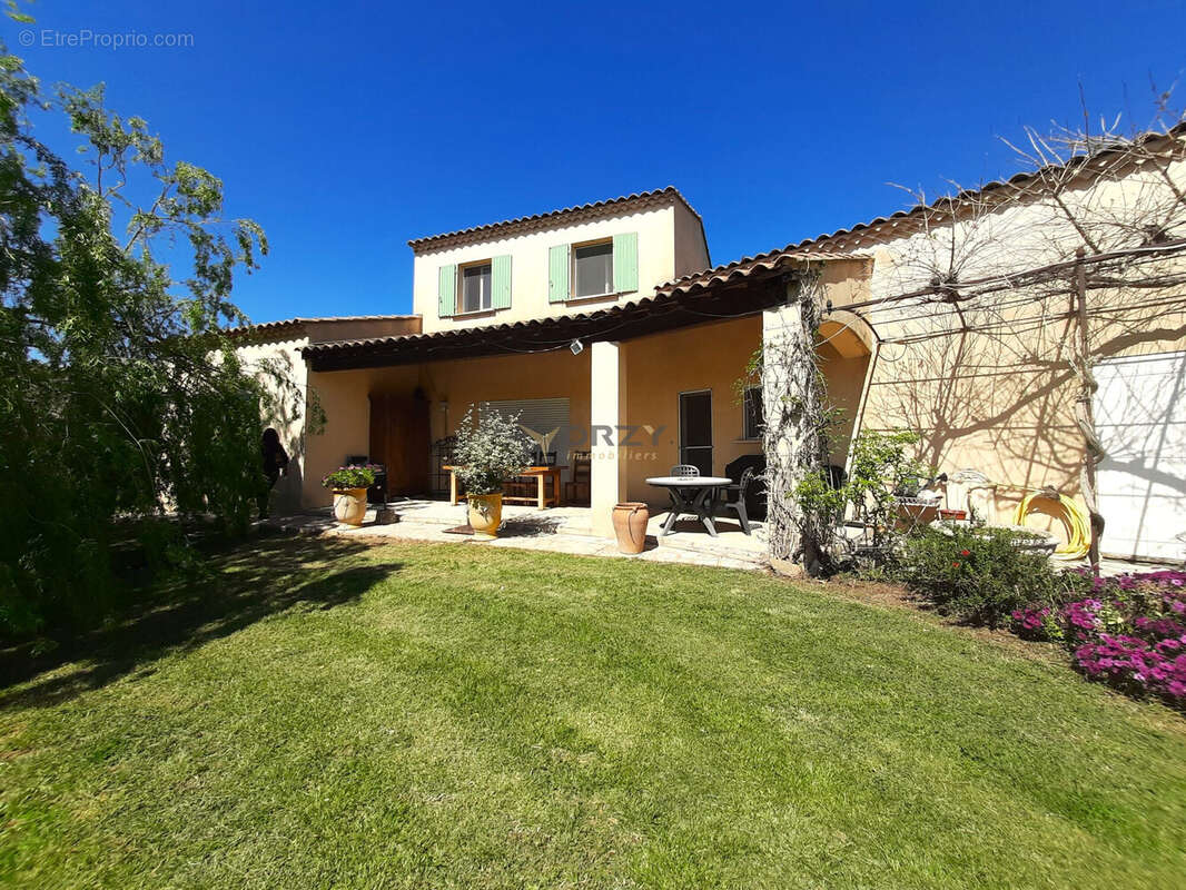 Maison à MAUSSANE-LES-ALPILLES