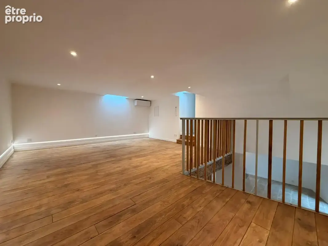 NIMES VAUBAN/CROIX DE FER Magnifique maison rénovée de 165m2 4 pièces, garage 46 m2, terrasse 35 m2 - photo 14