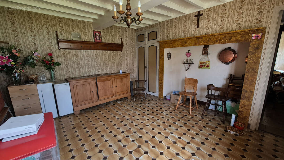 Longère avec dépendances et verger - photo 4