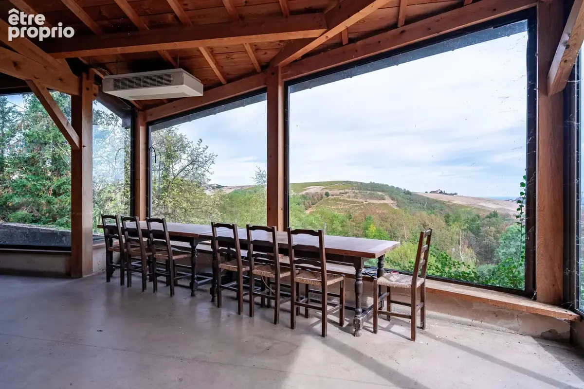 BELLE DEMEURE DE 223M2 - Vue d'exception sur 18 000m2 - Coeur du Beaujolais - photo 16