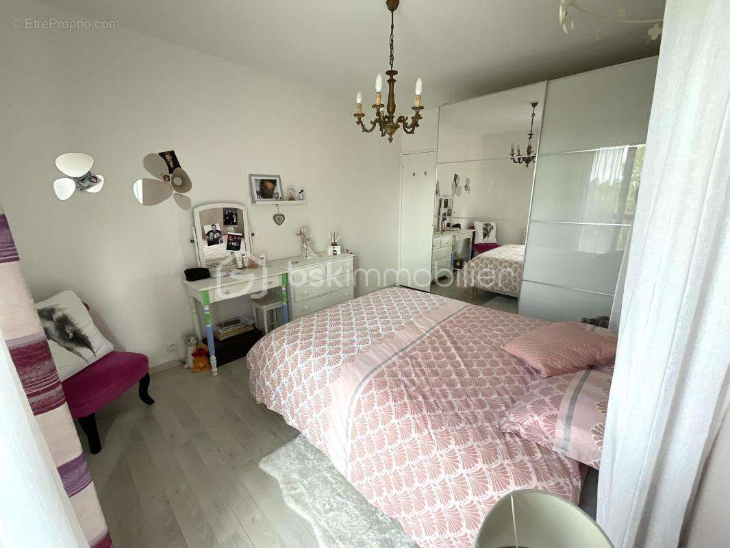 Appartement à TORCY