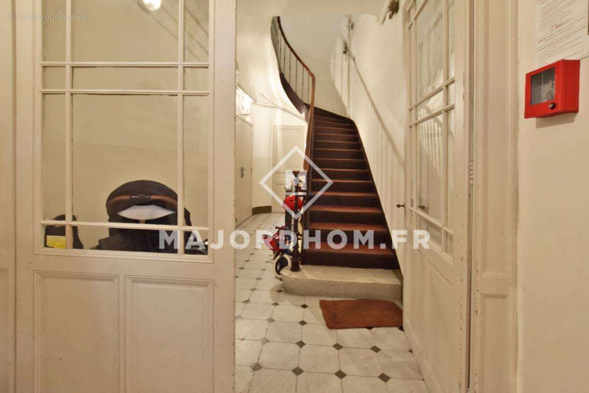 Appartement à MARSEILLE-5E