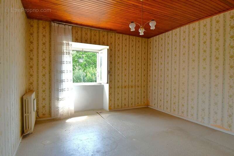 Bâtisse en pierres à TENCE / terrain de 857m² - photo 11