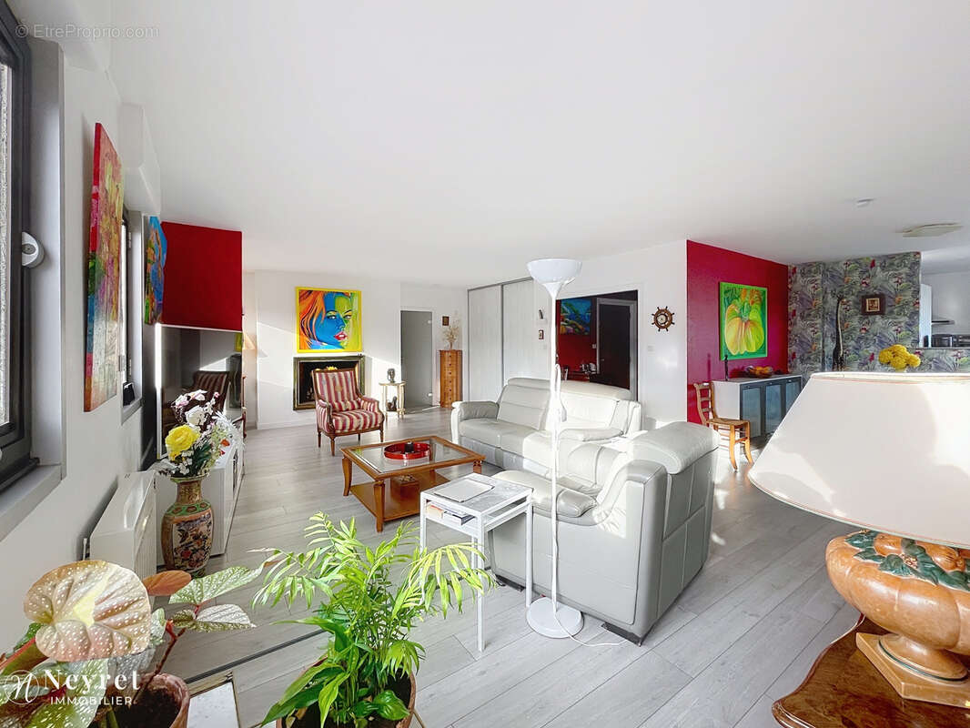 Appartement à SAINT-ETIENNE