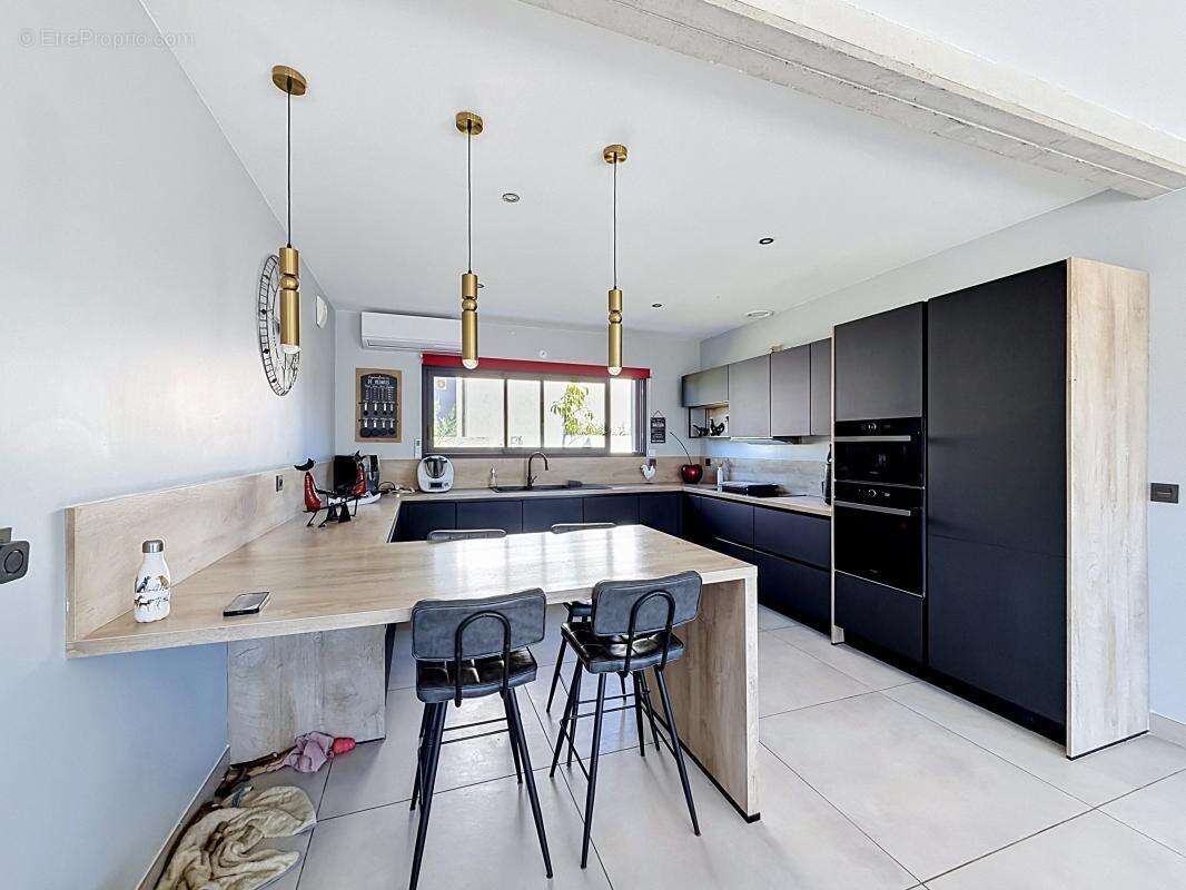 Maison à ROUSSILLON