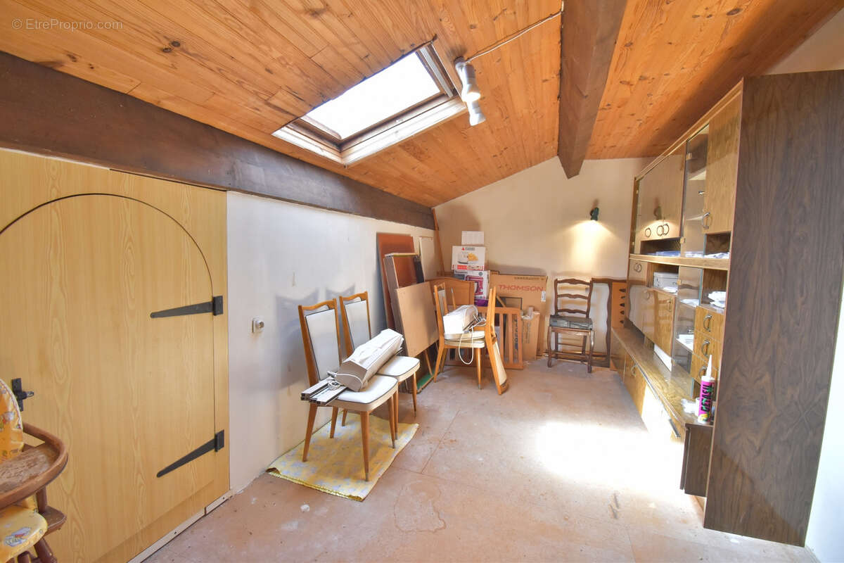 EN EXCLUSIVITÉ   Maison à 10 min de Moulins sur 5 000 m2 de terrain - photo 15