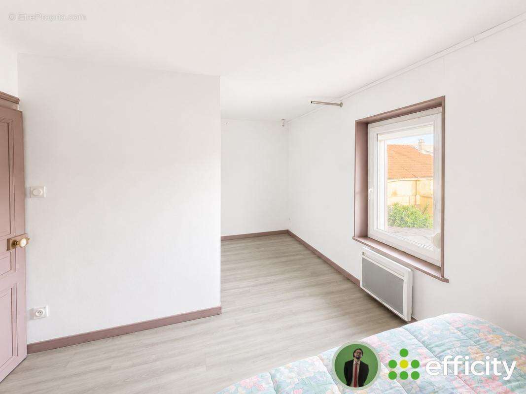 Appartement 532 m² à Asnans-Beauvoisin  - photo 9