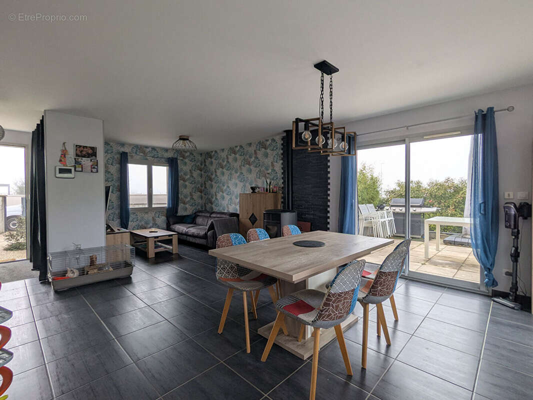 Maison à ROUVRES-EN-PLAINE