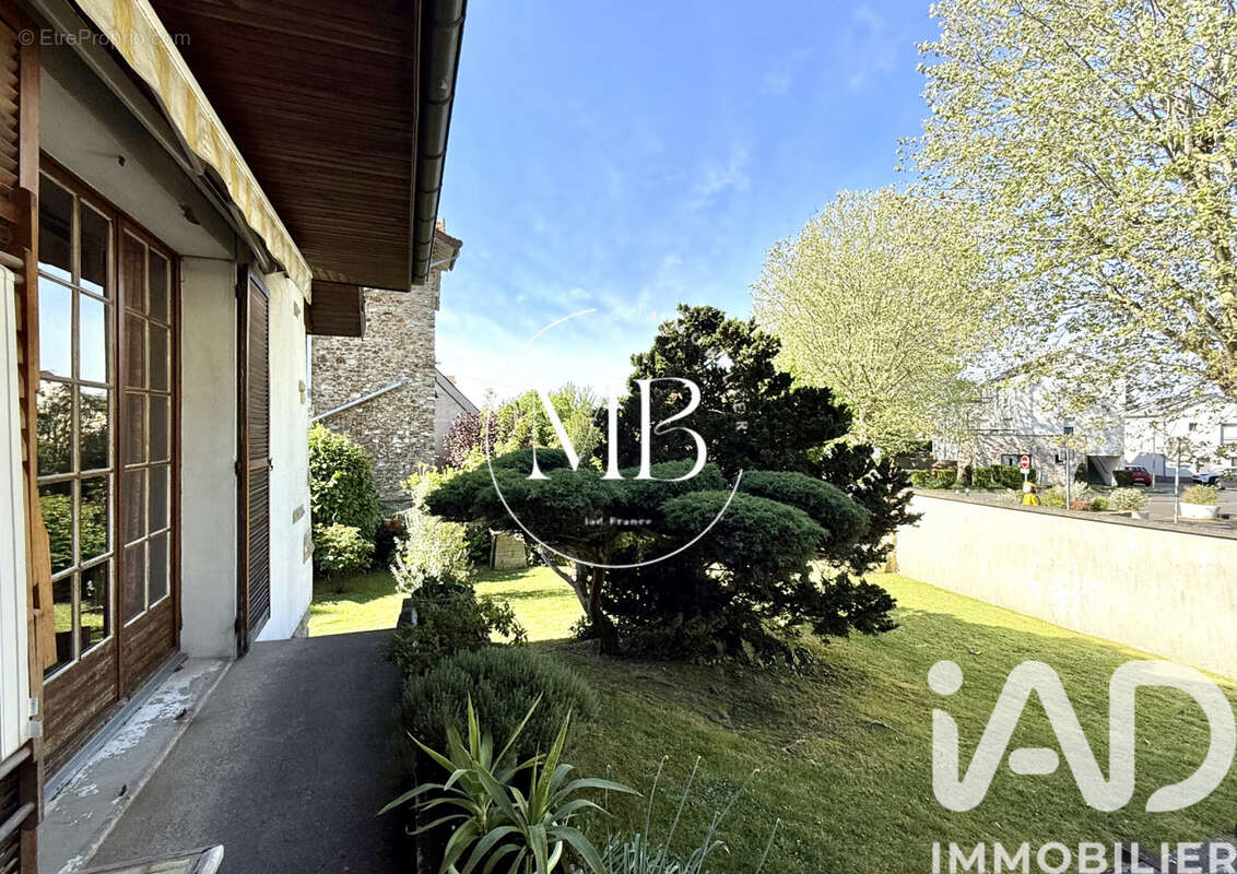 Photo 4 - Maison à EZANVILLE