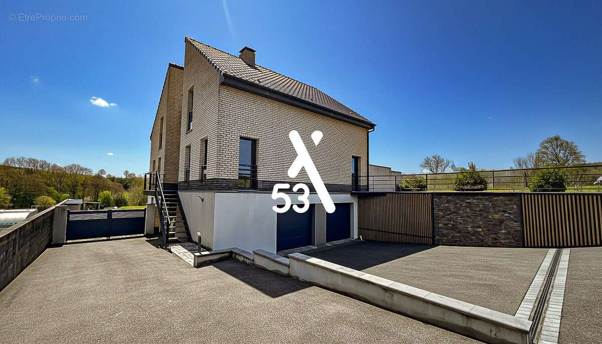 Maison à BAYENGHEM-LES-SENINGHEM