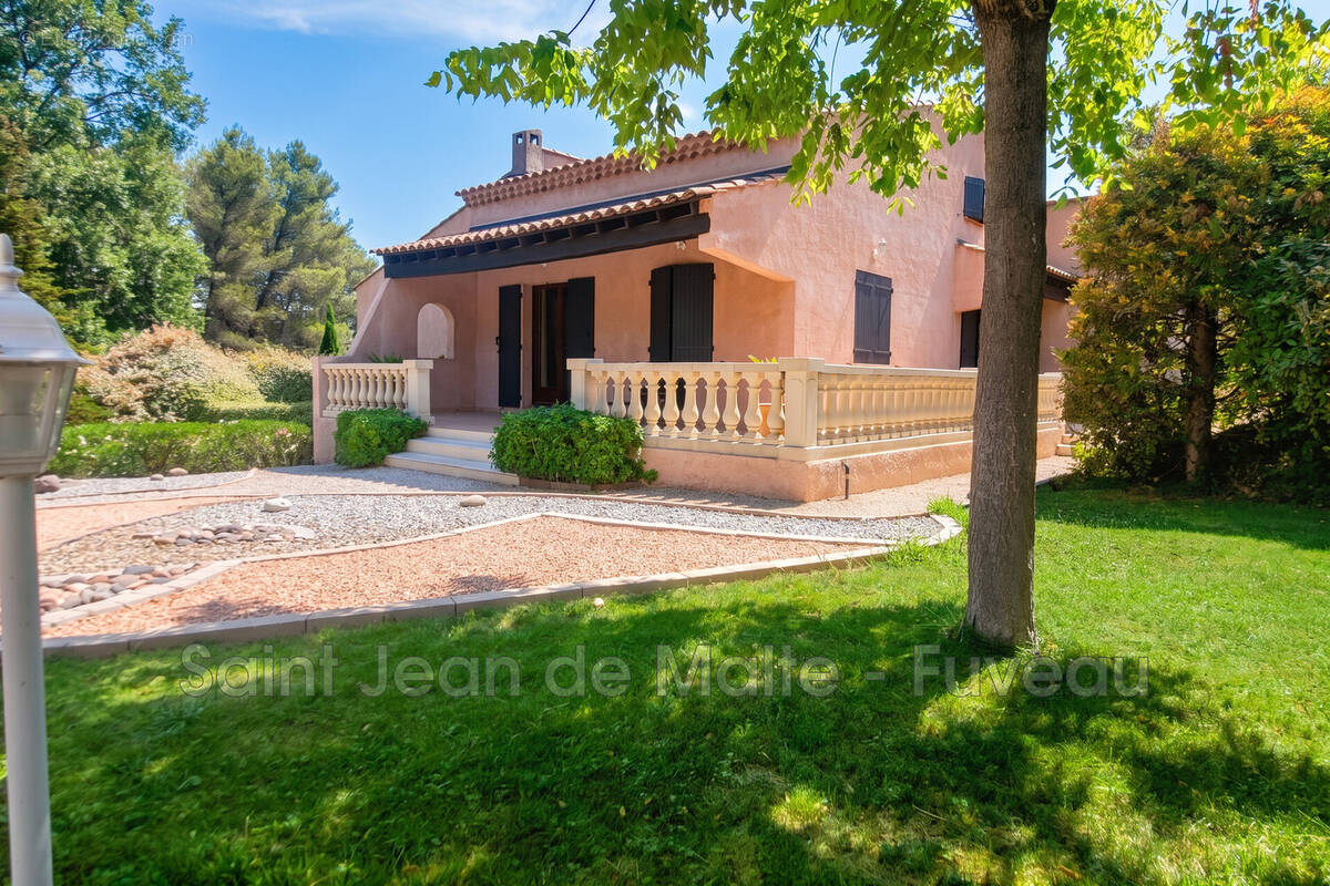 Maison à GREASQUE