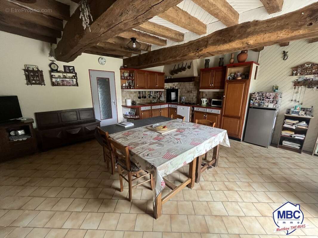 Maison à BEAUSSE