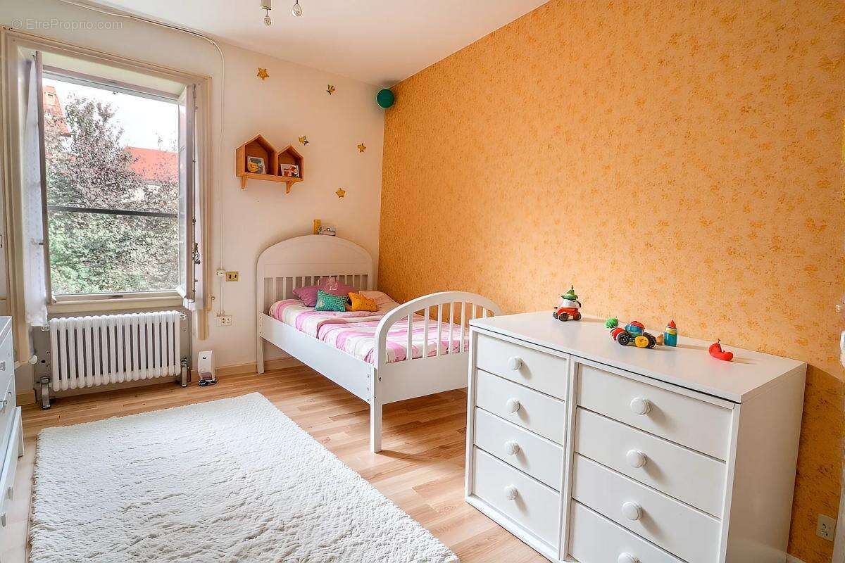 Maison à SAINT-GENIX-SUR-GUIERS