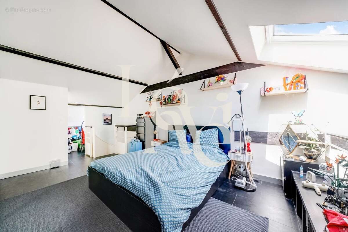 Appartement à CHARENTON-LE-PONT