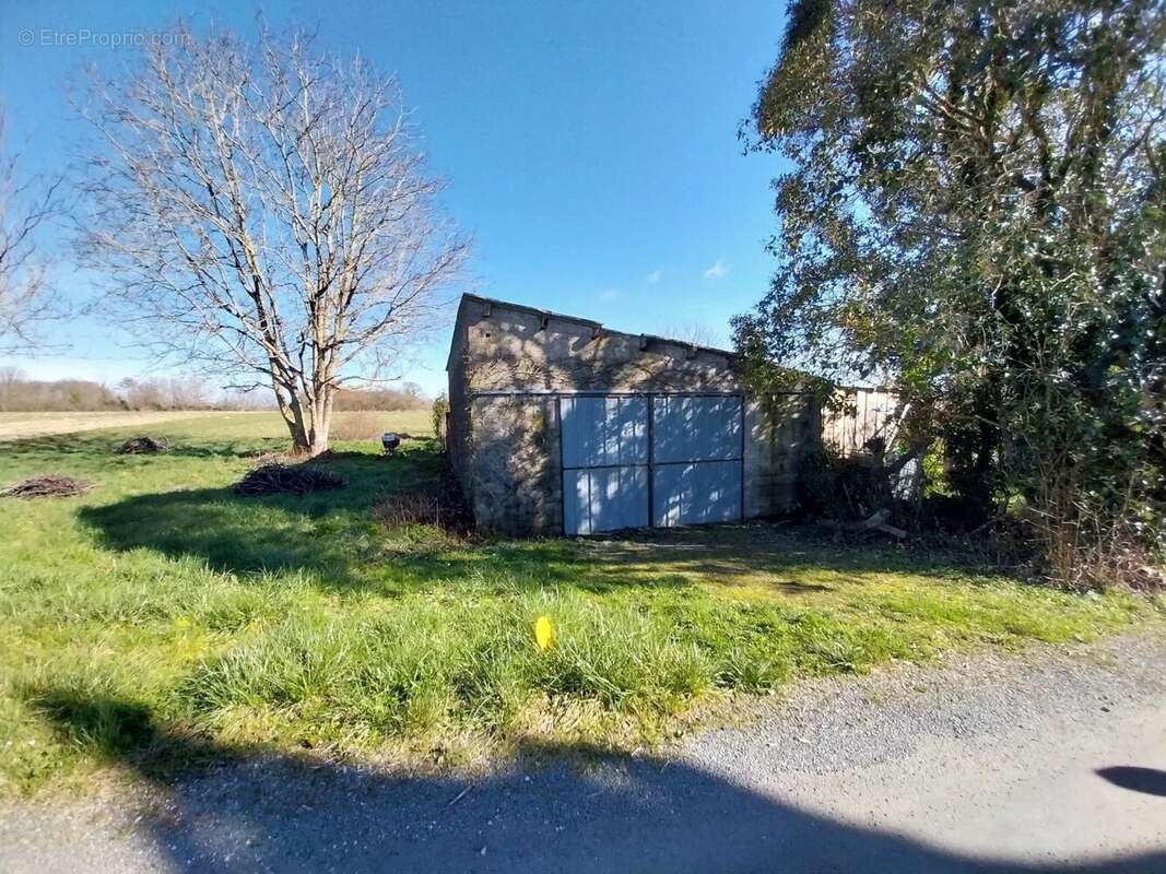 Maison à CAHUZAC-SUR-VERE