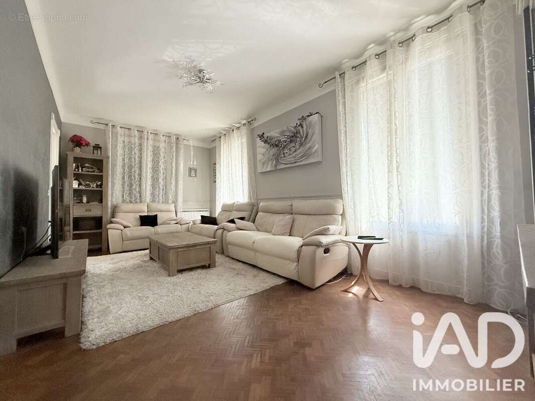 Maison 130 m² à Louvres  - photo 3