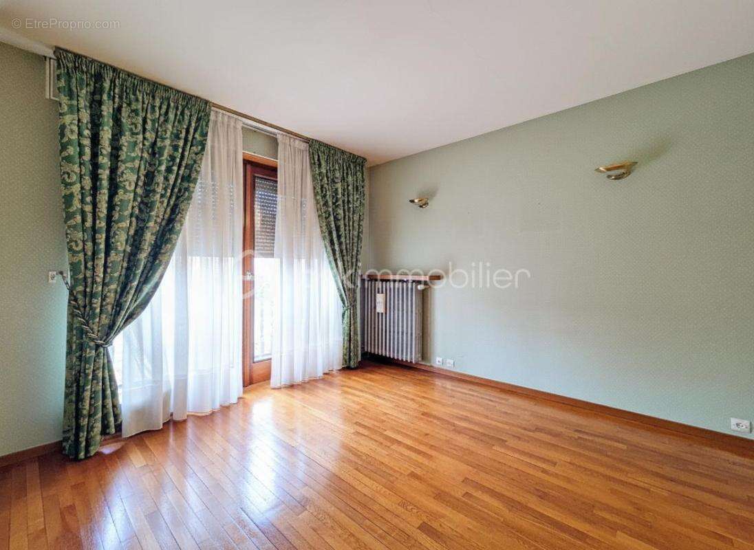À vendre – Maison familiale avec sous-sol total à Gagny – Quartier pavillonnaire recherché - photo 11