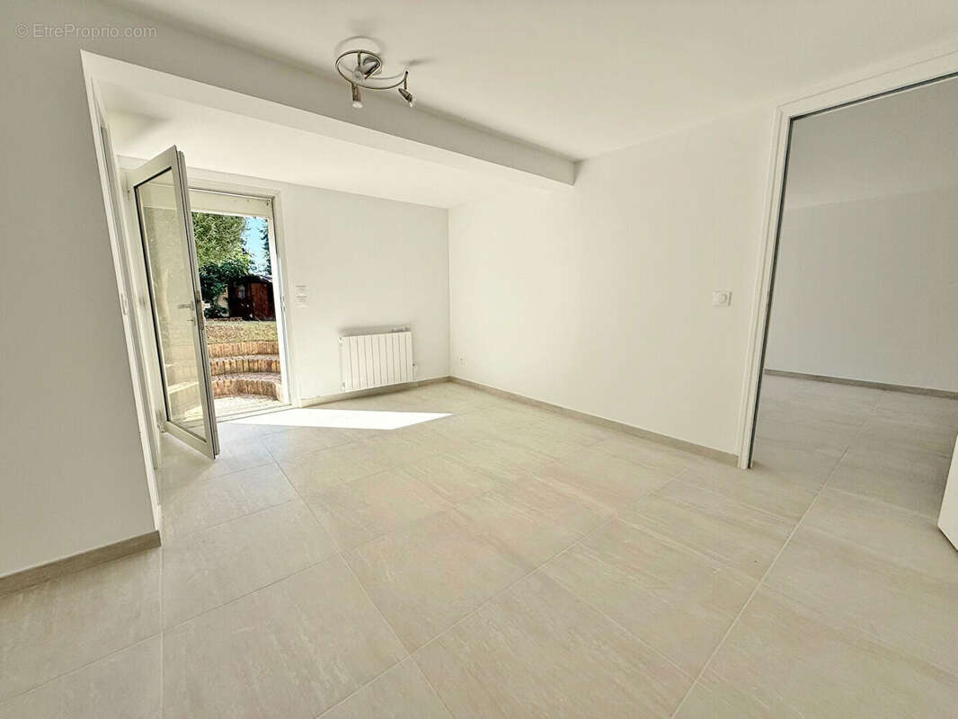 Maison à L'HAY-LES-ROSES