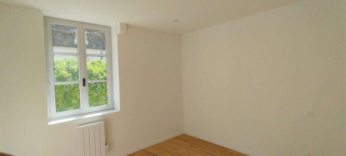 21200 BEAUNE - Appartement en Duplex 3 pièces, 2 chambres 65.12 m2 - Hypercentre - + Grenier + cave - photo 7