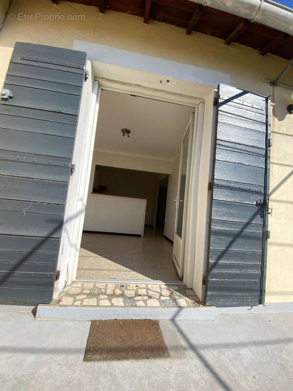 Appartement à MORIERES-LES-AVIGNON
