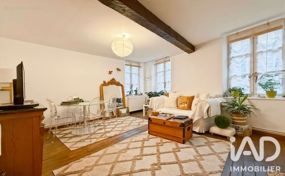 Appartement 370 m² à Sedan  - photo 6