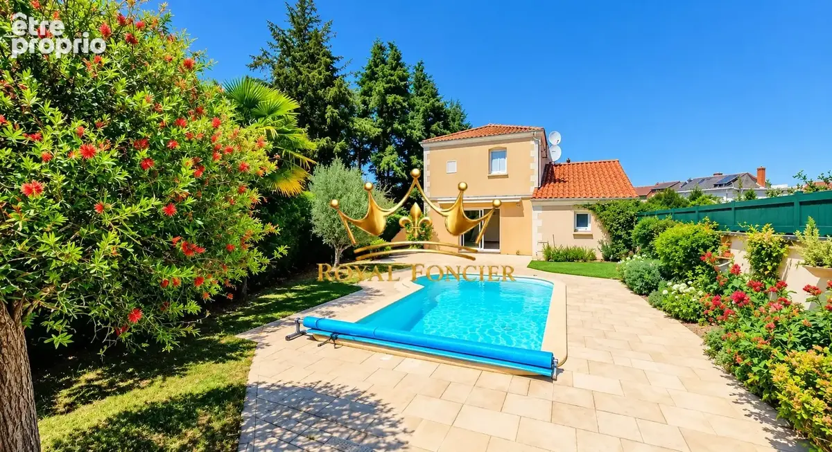 Maison 4 chambres avec piscine - Maison à DANGE-SAINT-ROMAIN