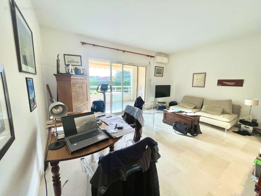 Appartement à LE CANNET