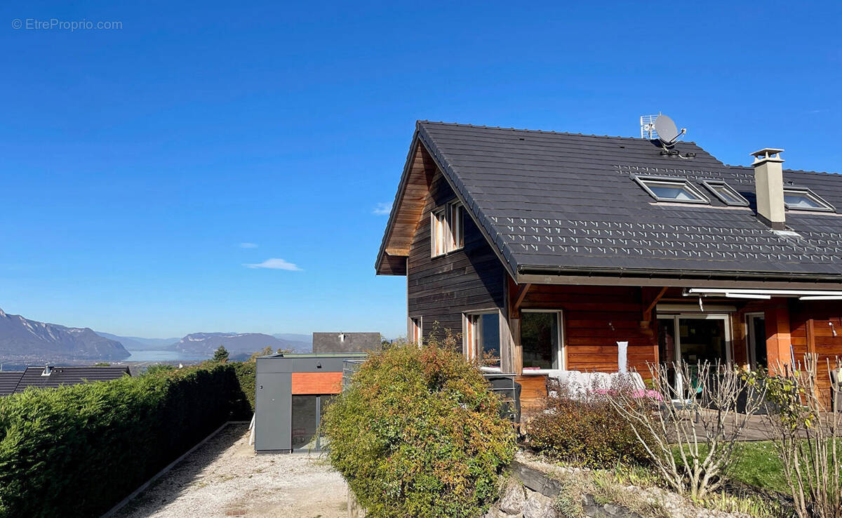 Maison à MONTAGNOLE